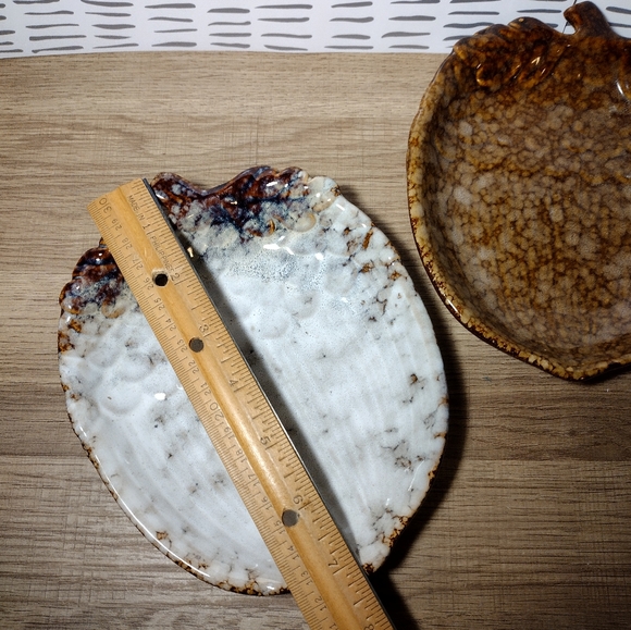 Acorn Candy/Trinket Dishes Set of 2 - Picture 8 of 10